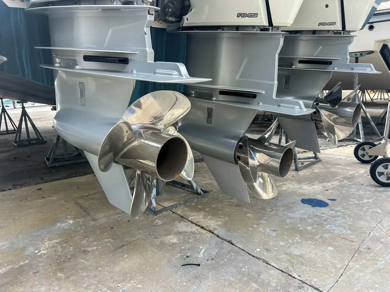 Thumbnail von Tiara Yachts 38 LS