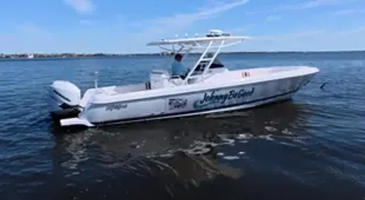 Intrepid 327 CC