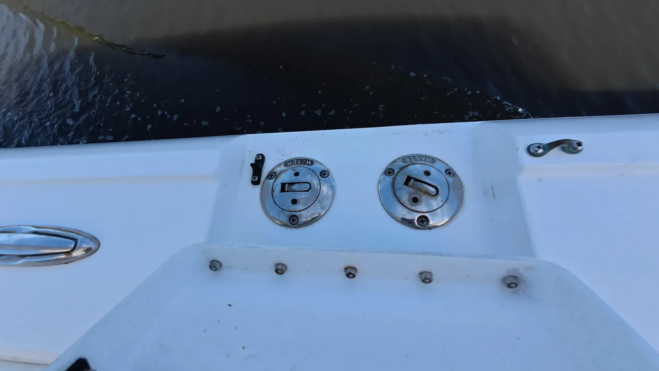 Thumbnail von Intrepid 327 CC