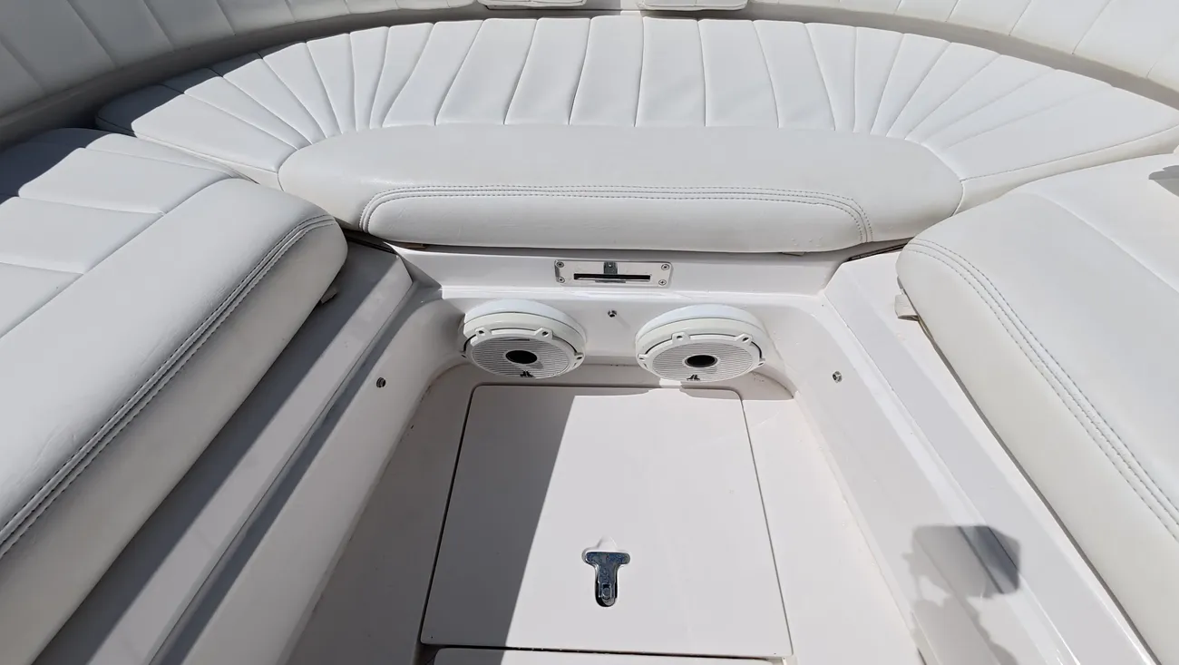 Thumbnail von Intrepid 327 CC