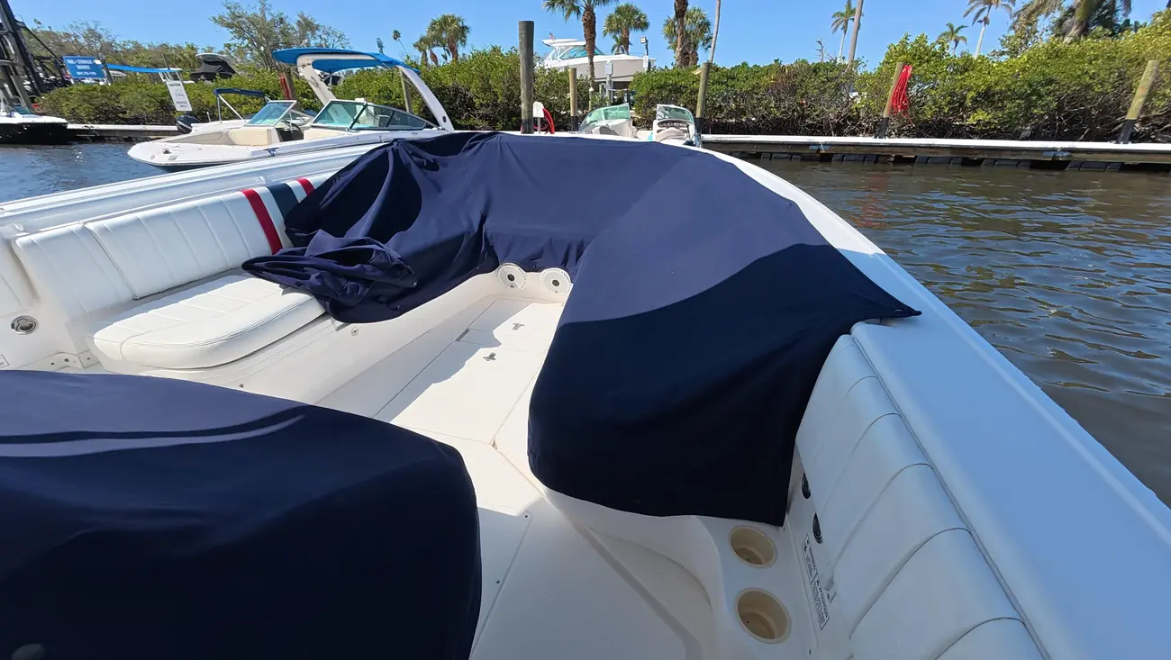 Thumbnail von Intrepid 327 CC