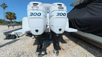 Thumbnail von Intrepid 327 CC