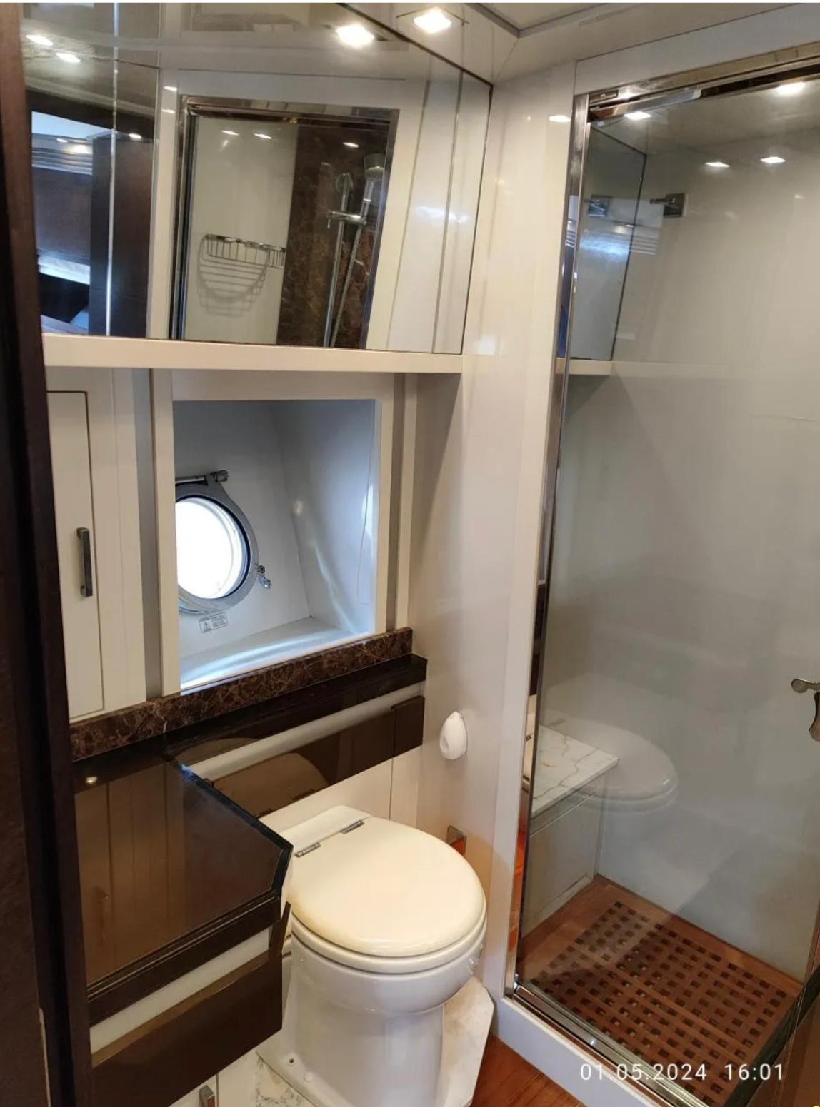 Thumbnail von Dominator 62