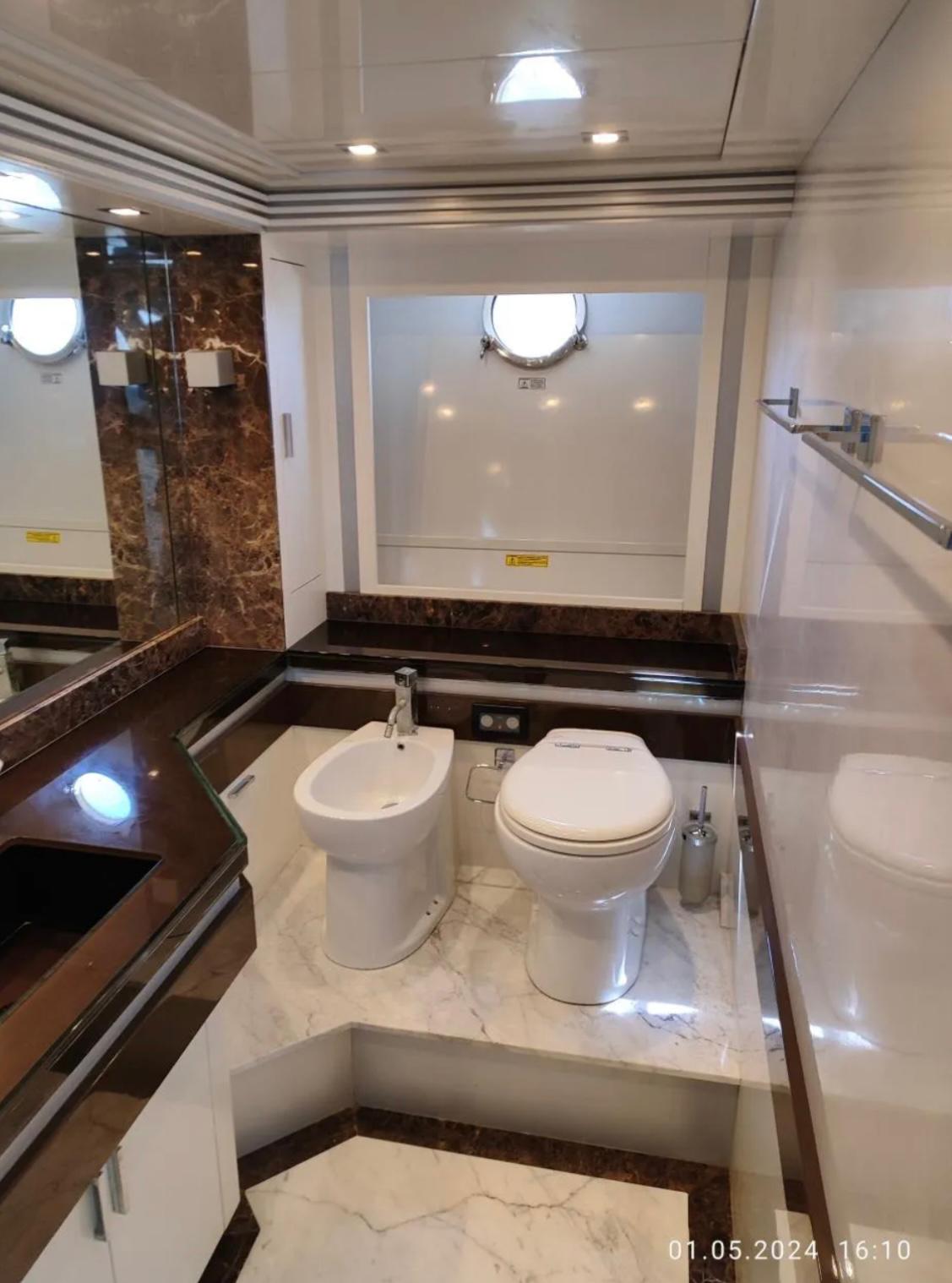 Thumbnail von Dominator 62