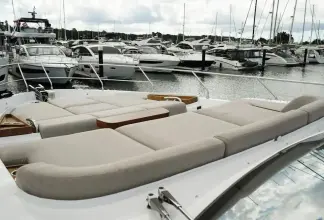 Thumbnail von Azimut 68