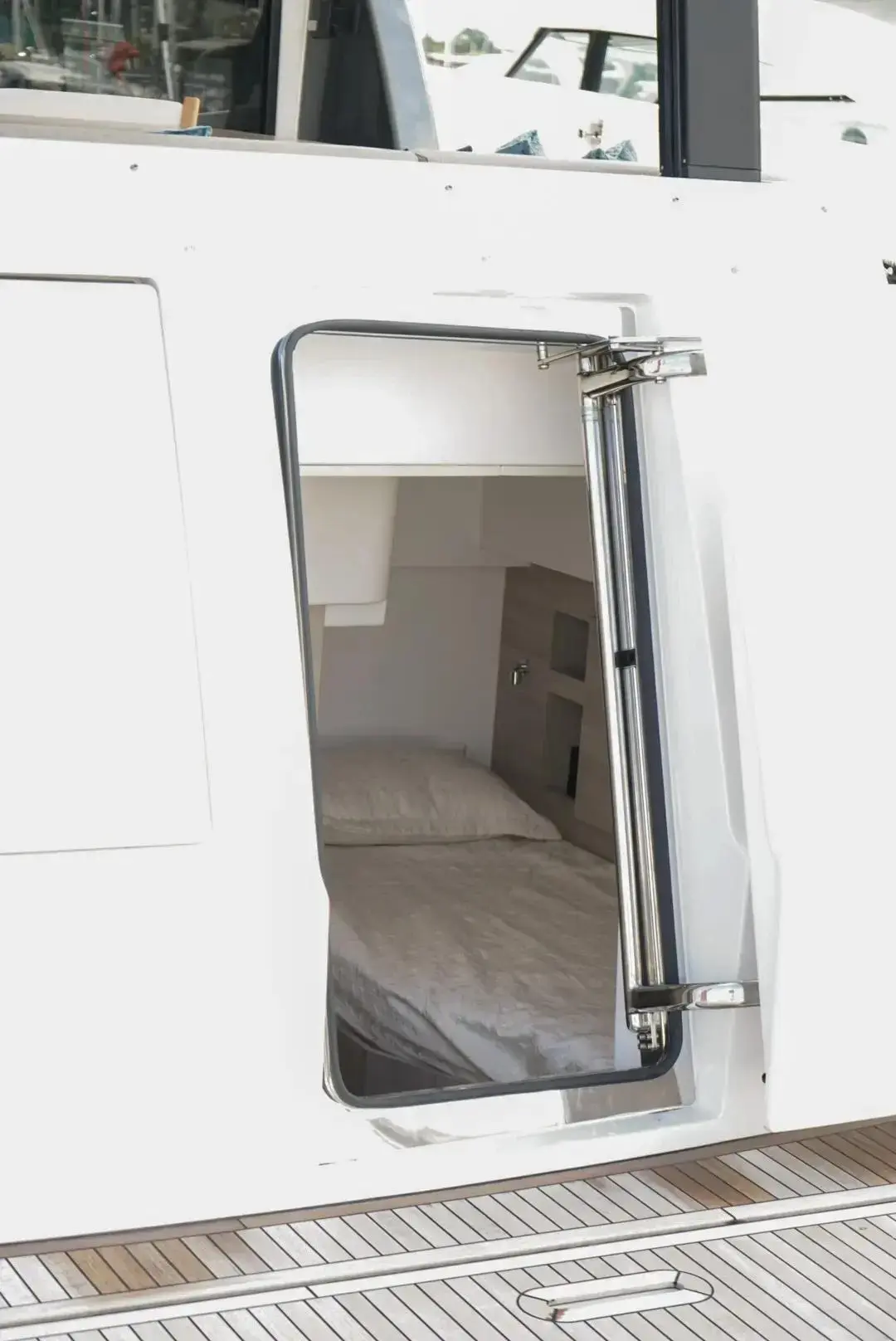 Thumbnail von Azimut 68