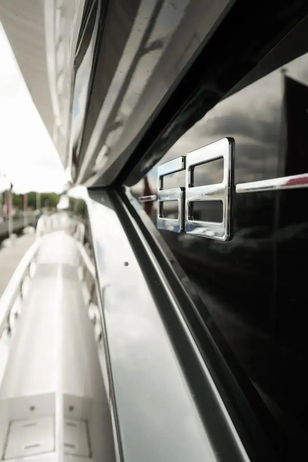 Thumbnail von Azimut 68