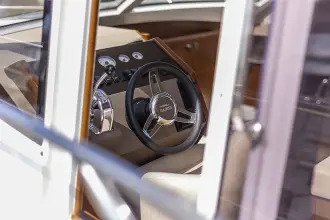 Thumbnail von Haines 32 Sedan Sumtoi (Name Retained)