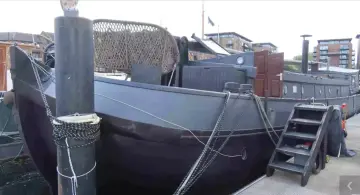 Tjalk Dutch Barge Eben Heazer