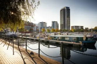 Thumbnail von Waterspace Living 70` Greenwich 70 Luxury Widebeam at Poplar Marina