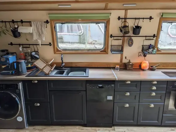 Burscough 40x12 Widebeam Kraken Killer