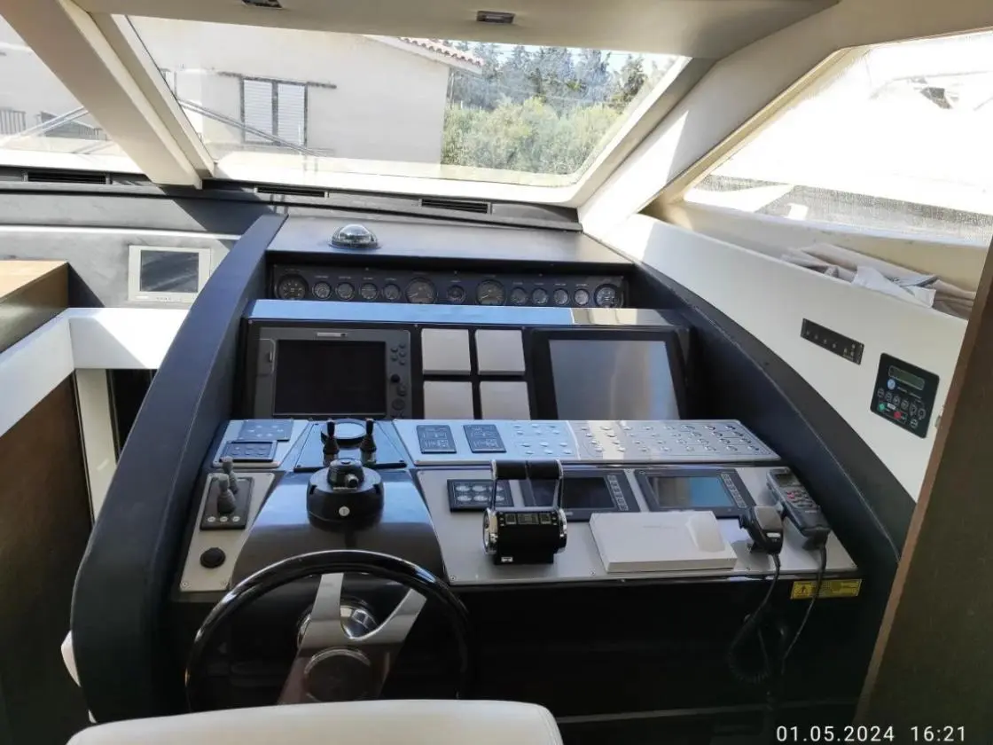 Thumbnail von Dominator 62 S