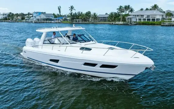 Intrepid 438 Evolution TIDE CHASER