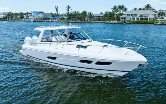 Intrepid 438 Evolution TIDE CHASER