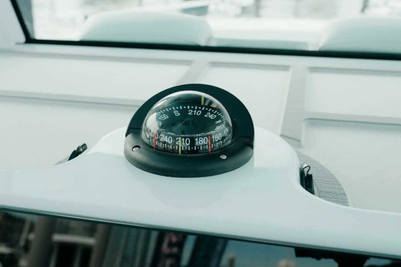 Thumbnail von Costa 34SV Solid State