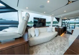 Thumbnail von Fairline Squadron 58