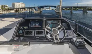 Thumbnail von Galeon 680 FLY