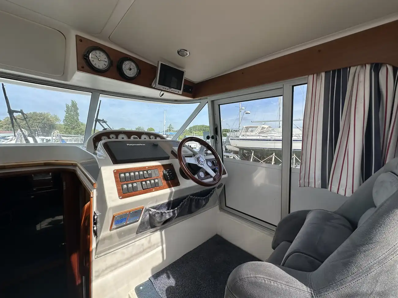 Thumbnail von Nimbus 380 Commander