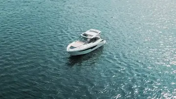 Thumbnail von Galeon 335 HTS