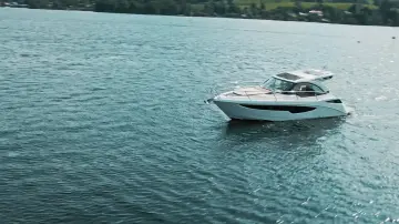 Thumbnail von Galeon 335 HTS