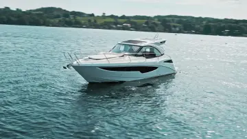 Thumbnail von Galeon 335 HTS