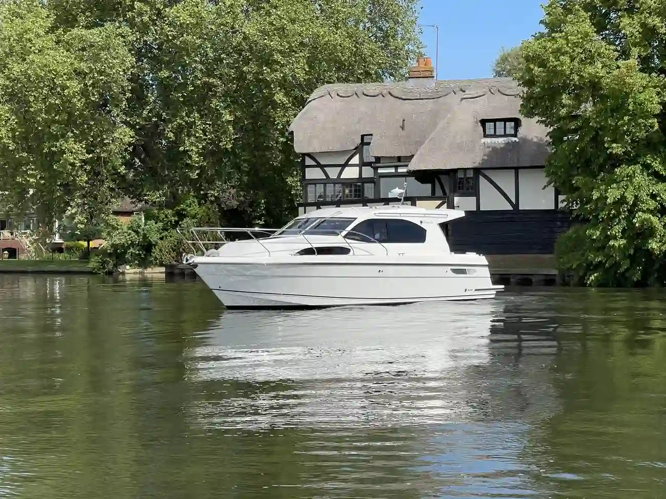 Thumbnail von Haines 32 Sedan Name to be retained by vendor