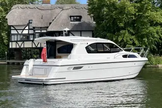 Thumbnail von Haines 32 Sedan Name to be retained by vendor