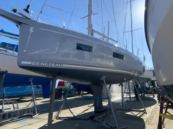 Beneteau Oceanis 34.1 Meridian 2
