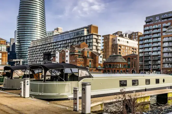 Waterspace Living 70` Future order Greenwich 70 at Limehouse