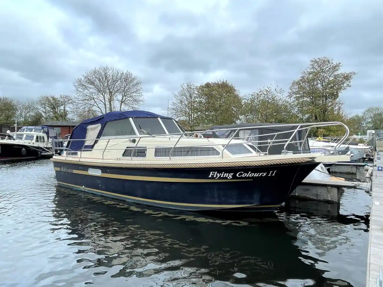 Antaris 950 Aft Cabin Flying Colours