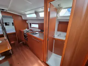 Thumbnail von Beneteau Oceanis 38.1