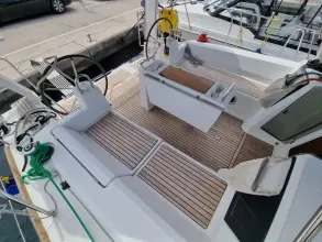 Thumbnail von Beneteau Oceanis 38.1