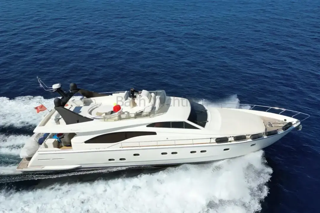 Ferretti Yachts 68