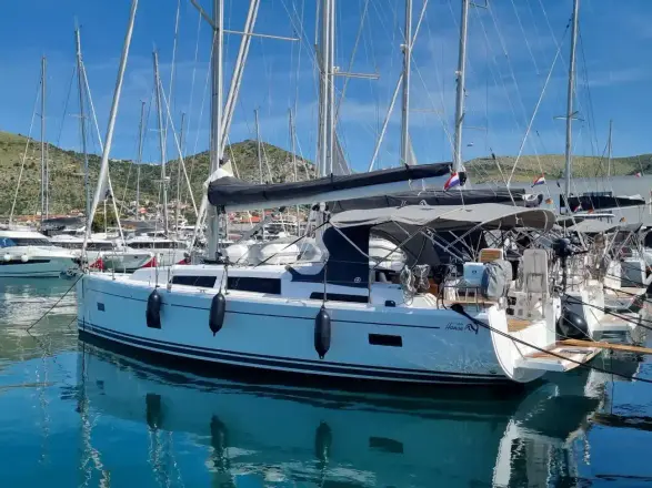 Hanse 388