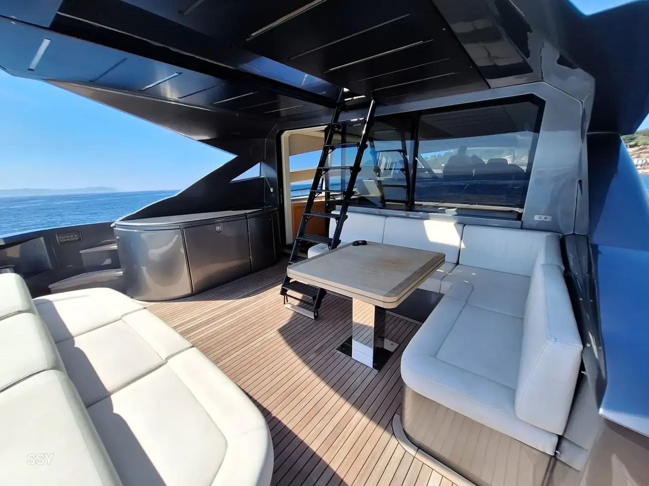 Thumbnail von Pershing 74