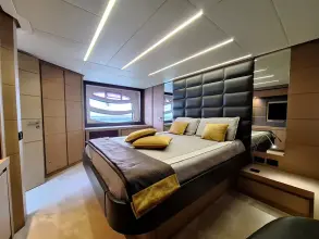 Thumbnail von Pershing 74