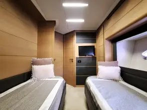 Thumbnail von Pershing 74