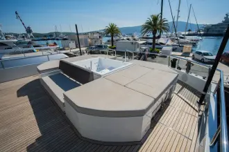 Thumbnail von Astondoa 100 Century