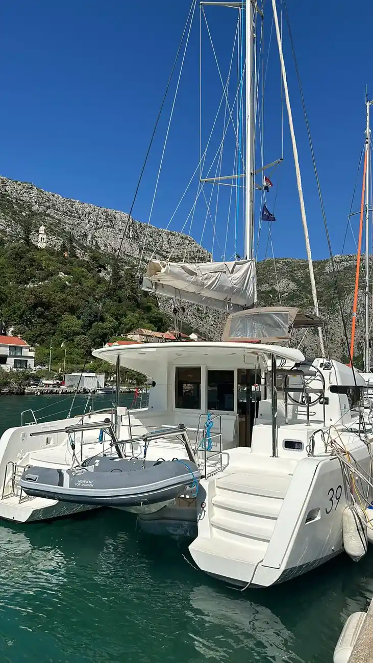 Thumbnail von Lagoon 39