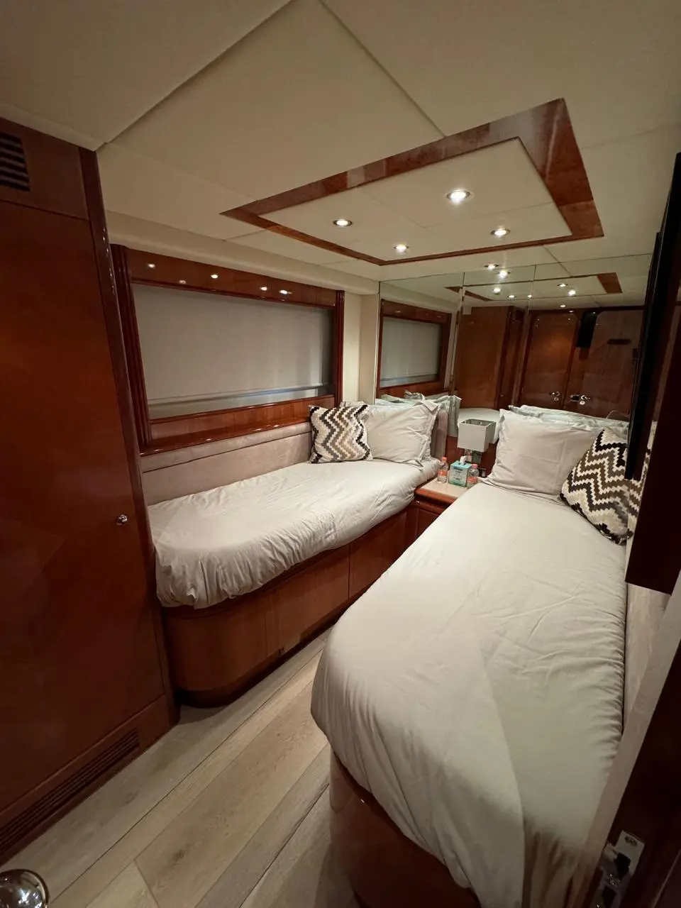 Thumbnail von Azimut 85