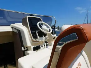 Thumbnail von Invictus 270 CX