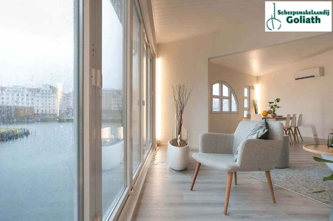 Thumbnail von Grey Floating House Houseboat