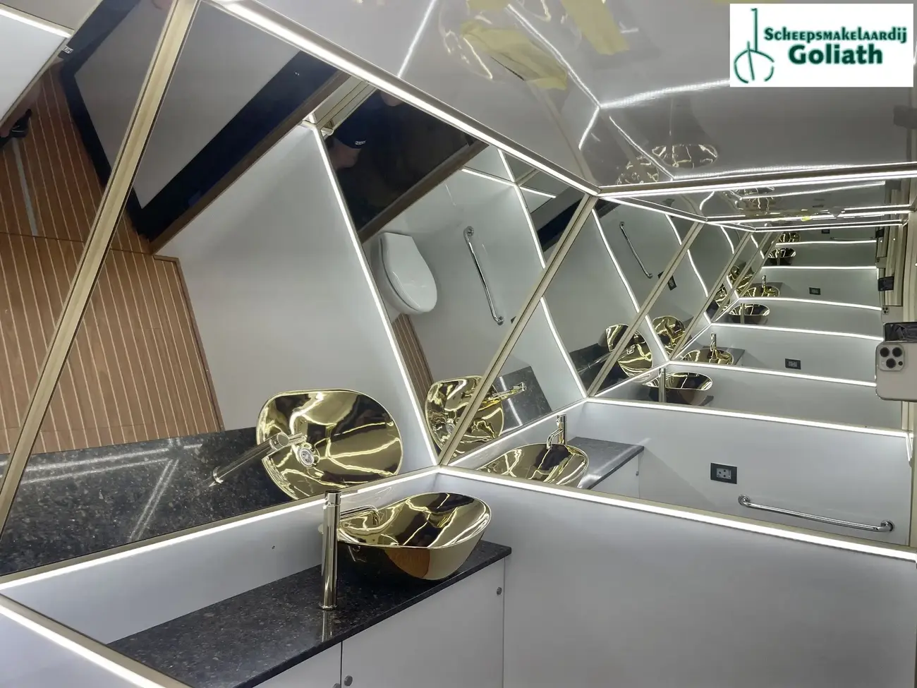 Thumbnail von Custom 34