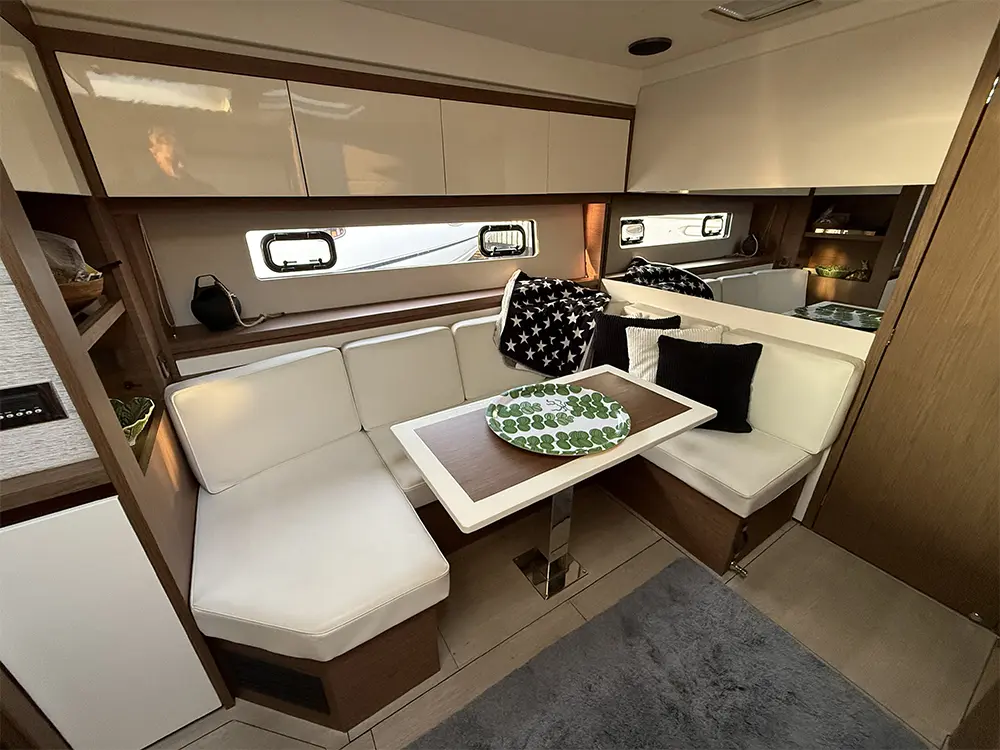 Thumbnail von Jeanneau Leader 46