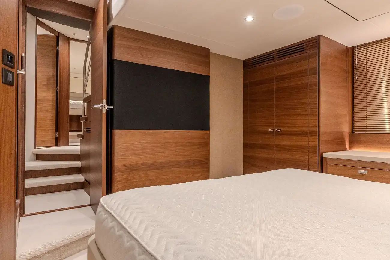 Thumbnail von Princess F55