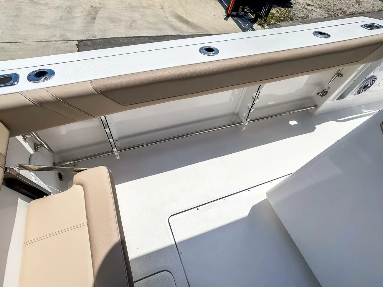 Thumbnail von Edgewater 325 CC