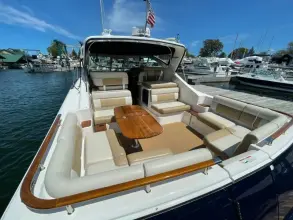 Thumbnail von Tiara Yachts 3100 Coronet