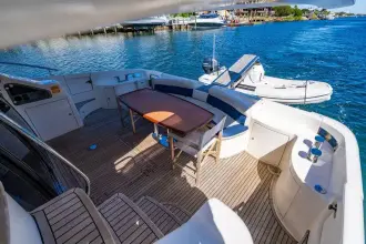 Thumbnail von Azimut 62