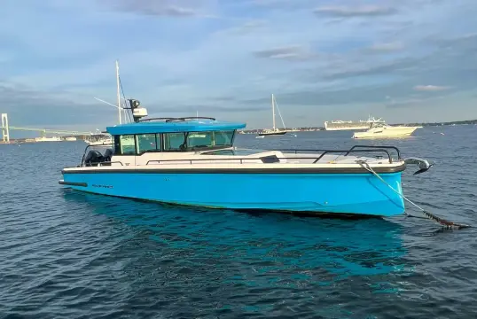 Axopar 37 XC Cross Cabin Tiny Dancer