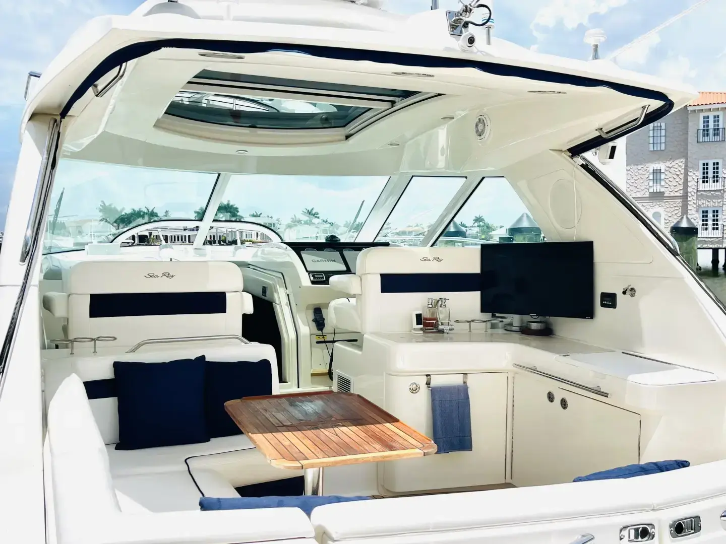 Thumbnail von Sea Ray 450 Sundancer